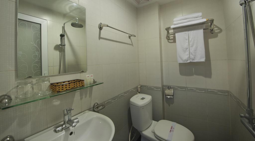 Hanoi Merci Hotel Room photo